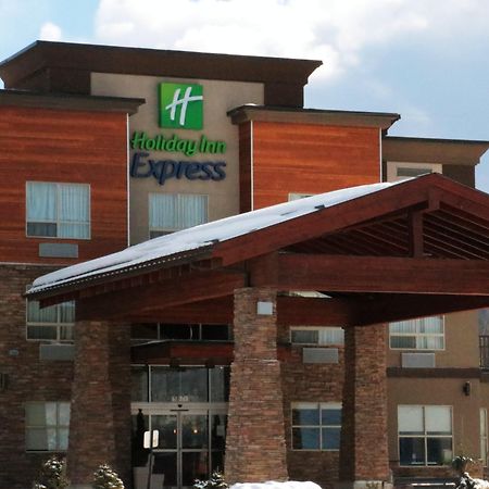 Holiday Inn Express Golden-Kicking Horse By Ihg Exterior foto