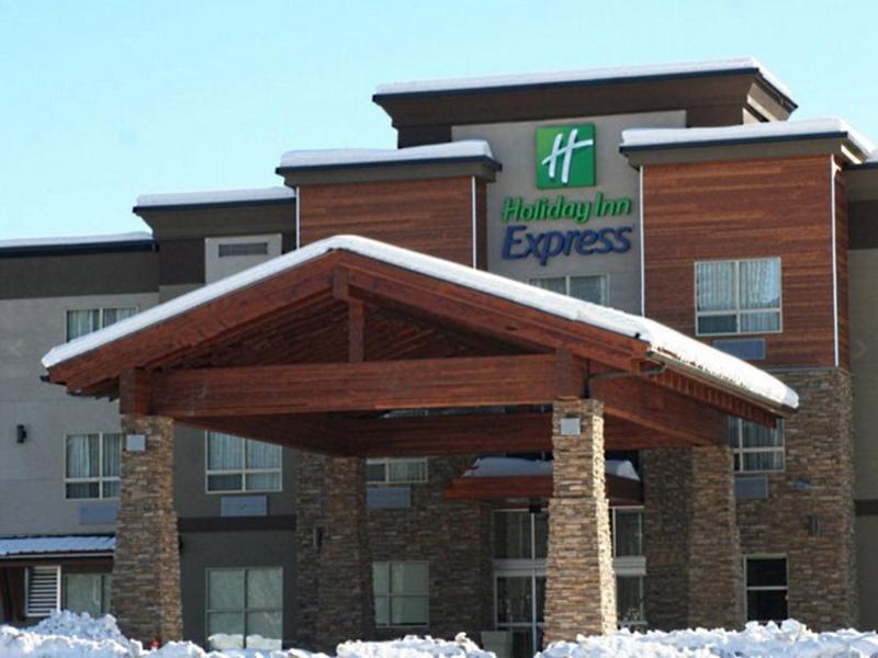 Holiday Inn Express Golden-Kicking Horse By Ihg Exterior foto